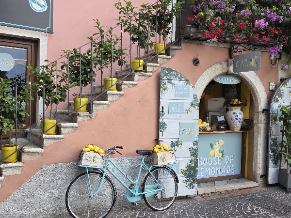 House of Lemonade and Spritz 4