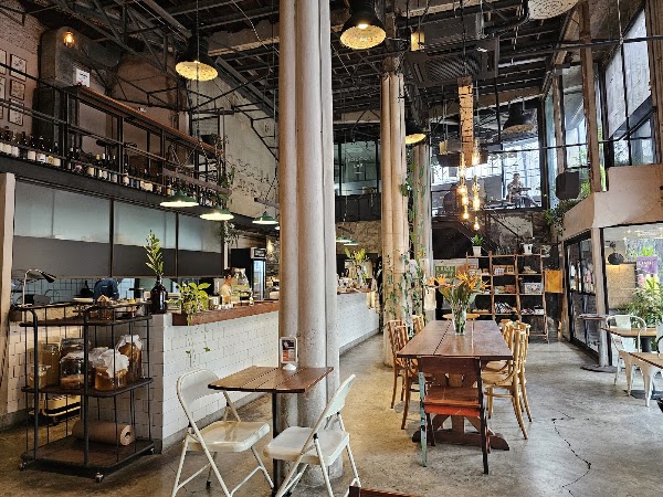 Broccoli Revolution Sukhumvit 49 3