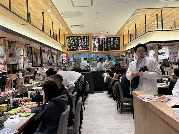 Kaitenzushi Nemuro Hanamaru KITTE Marunouchi 5