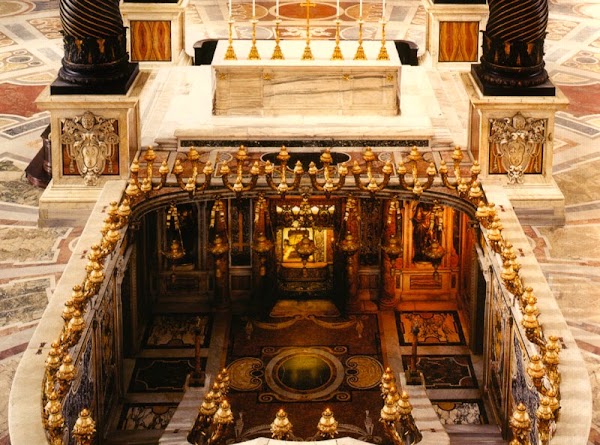 Tomb of Saint Peter 4