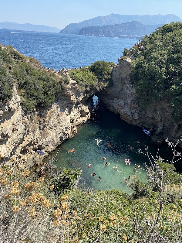 Sorrento Cape 1