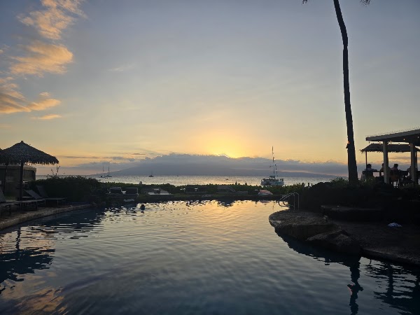 Cliff Dive Grill 4