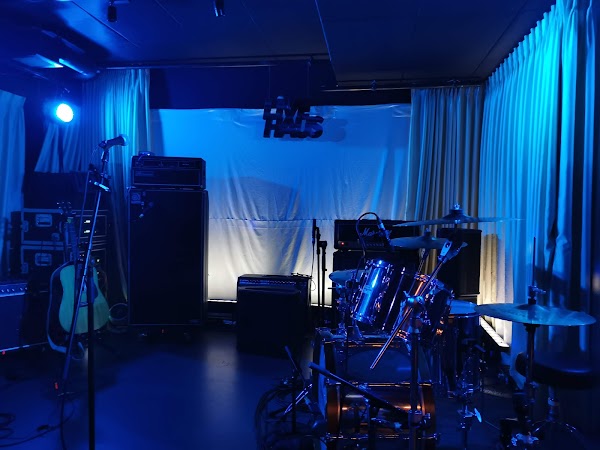 LIVE HAUS 1