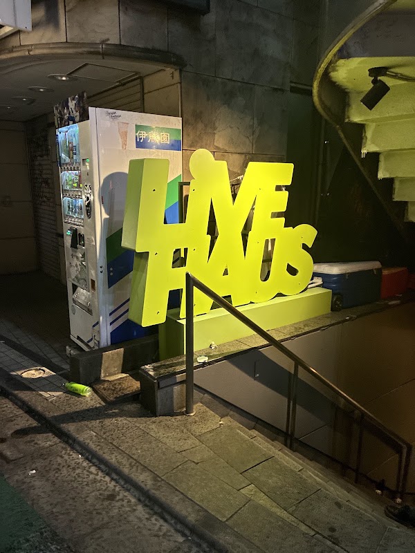 LIVE HAUS 4