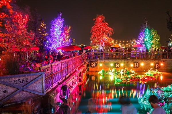 Spruce Street Harbor Park 4
