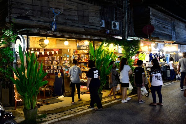 Chiang Khan Walking Street