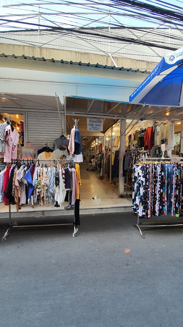 Lalai Sap Market 1