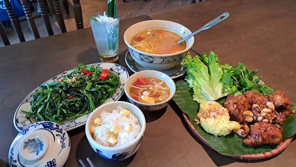 MAMMOM restaurant - Vietnamese Cuisine 4