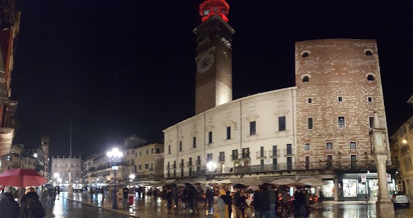 Piazza Erbe 3