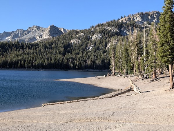 Lakes Basin Path / Horseshoe Lake Trailhead 1