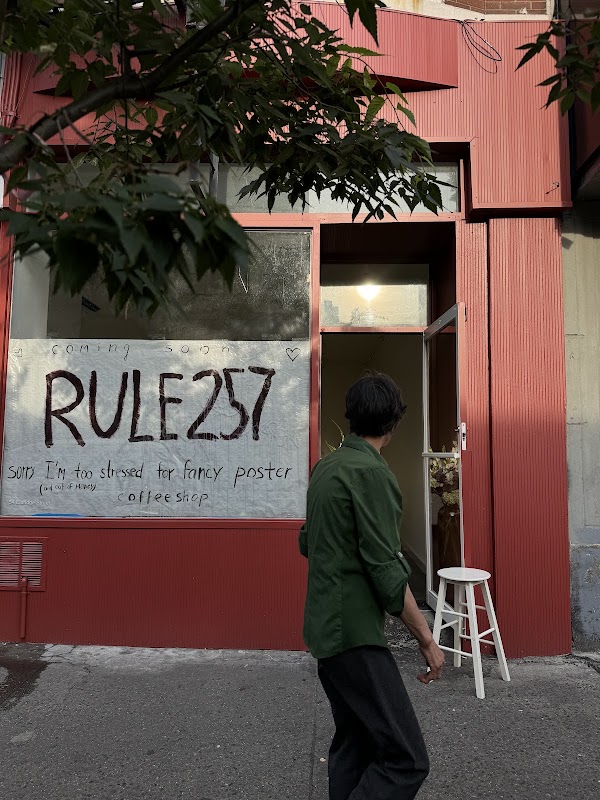 rule 25/7 coffee shop
