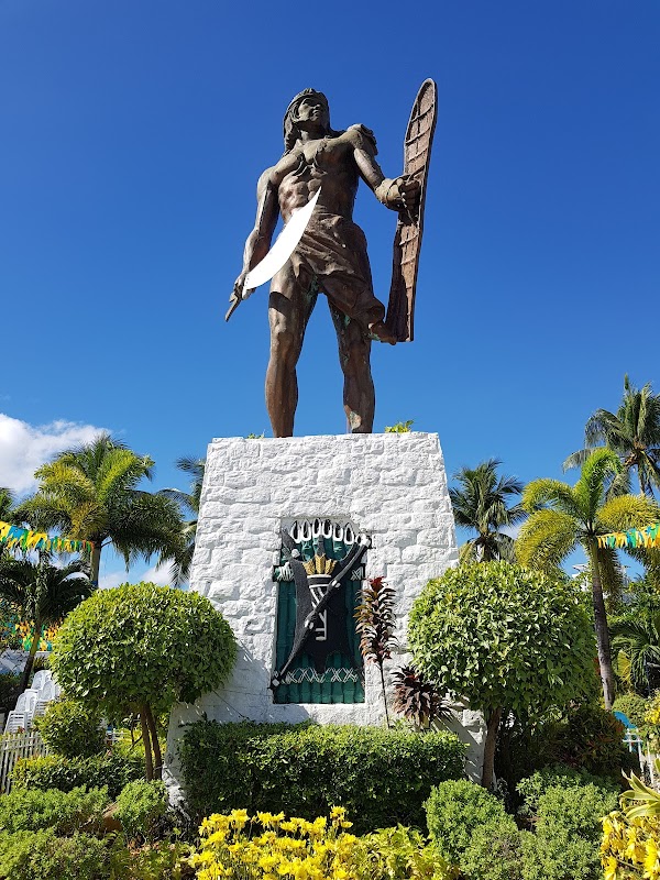 Lapulapu Monument
