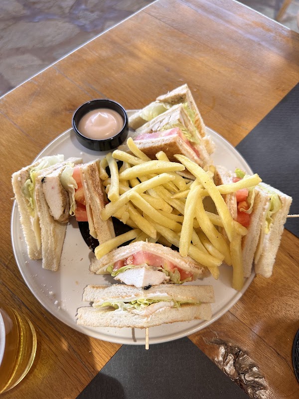 Navagos Coastal Resto & Bar 3