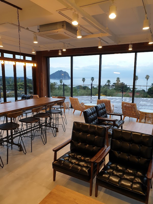 Cafe Fallin
