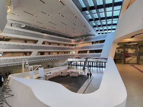 Vienna University of Economics and Business 4