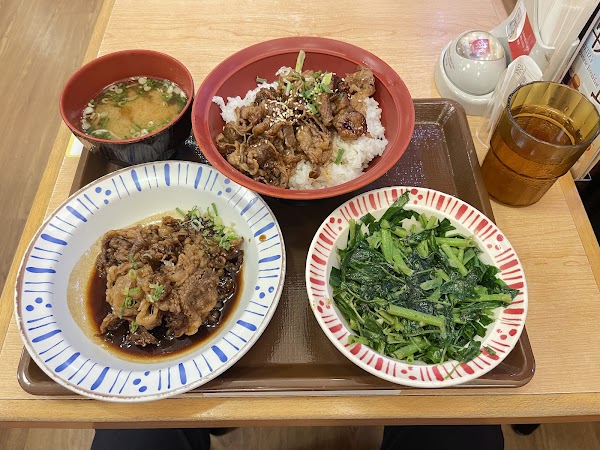 Sukiya Taipei Station Restaurant 4