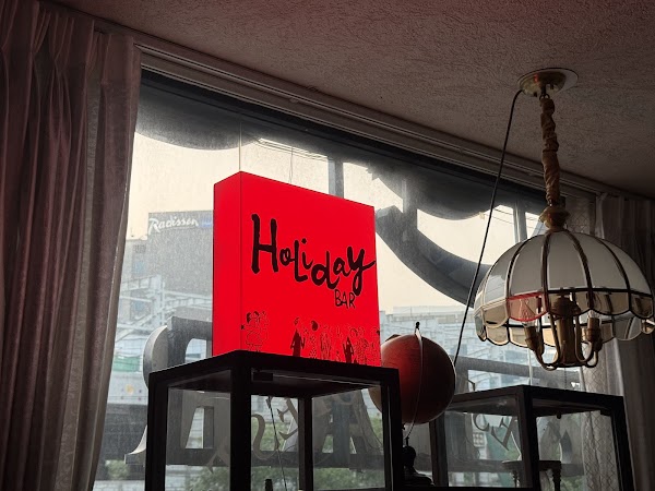 Holiday Bar at Echoes 4
