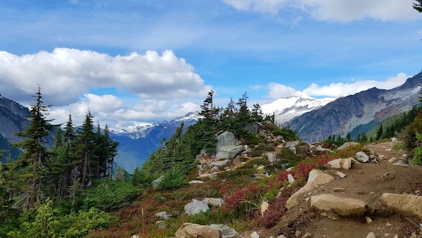 Cascade Pass Trail 2