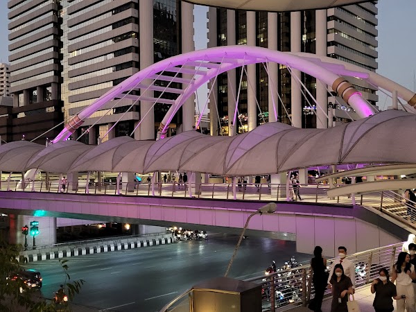Chong Nonsi Skywalk 5