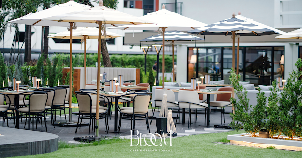 Bloom Café & Garden Lounge Sukhumvit 13