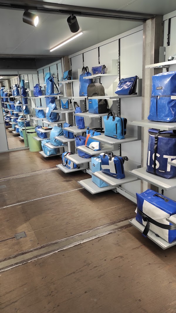 FREITAG Flagship Store Zürich 2