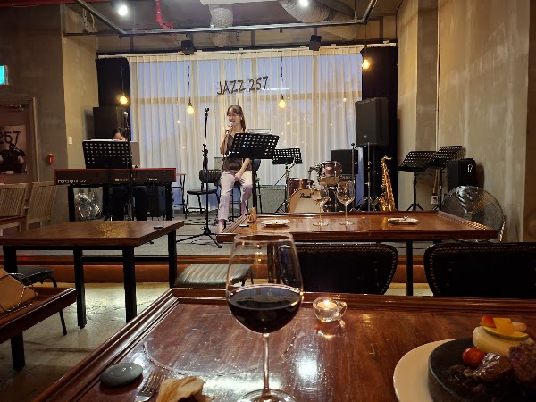 JAZZ 257 2