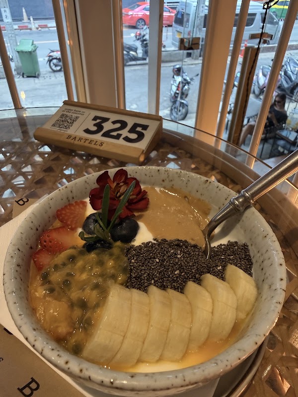 BARTELS Sukhumvit - Sourdough Sandwiches, Coffee & Juicery 2