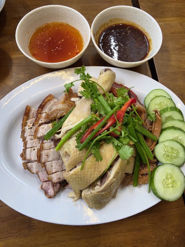 Cơm gà Hải Nam ( Kiểu Singapore ) 2
