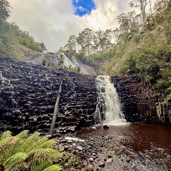 Dip Falls