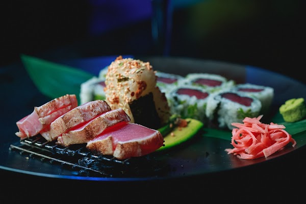 Emotions Restaurant & Sushi Bar 5