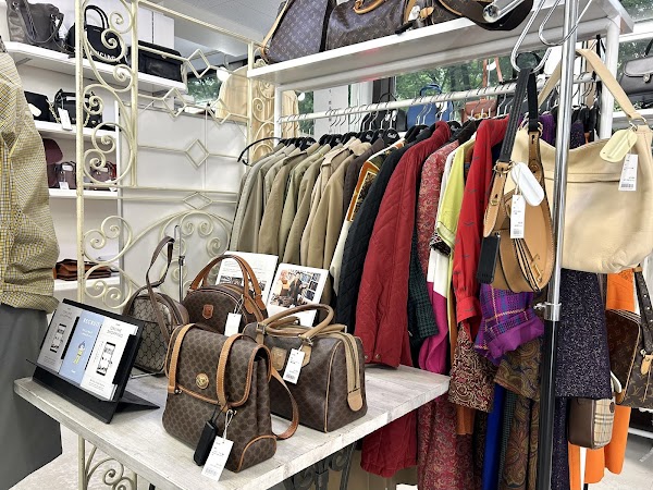 kindal harajuku second hand store 2