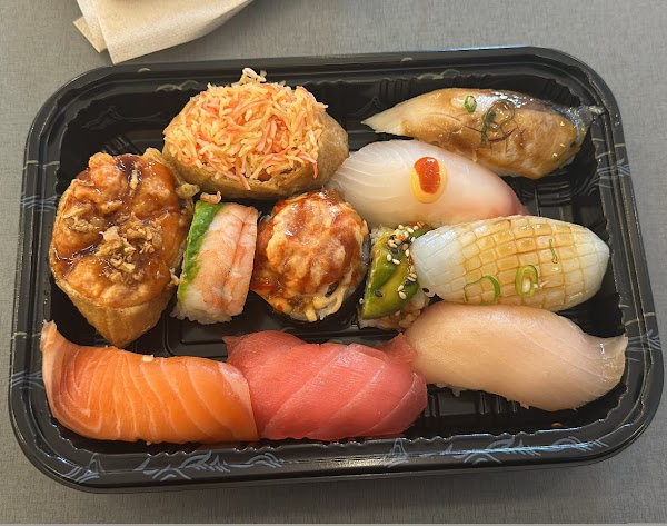 Umi Sushi by Weight Chicago 4