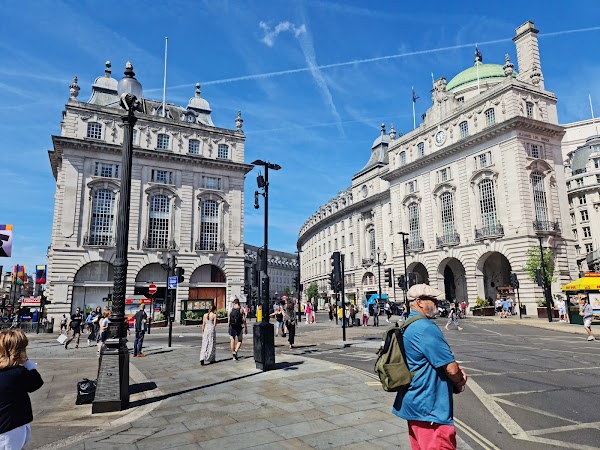 Piccadilly Circus