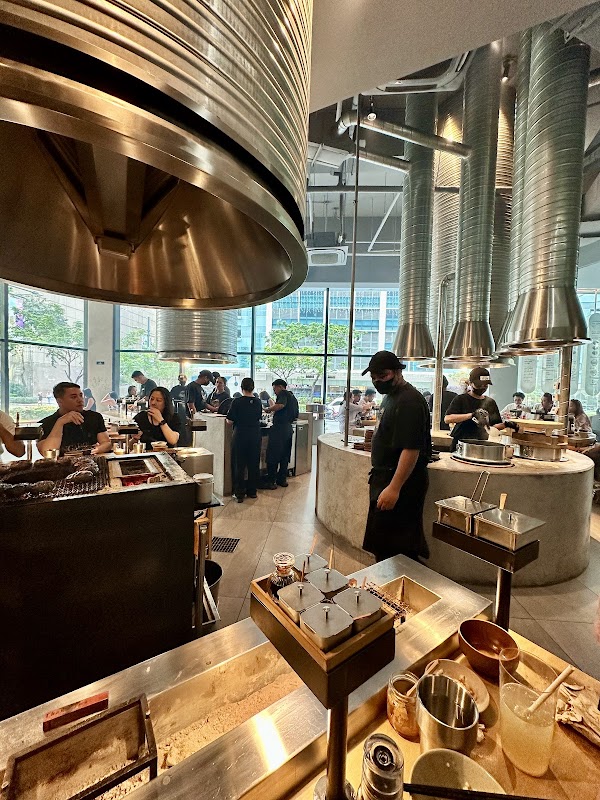 Hikiniku To Come Uptown Mall