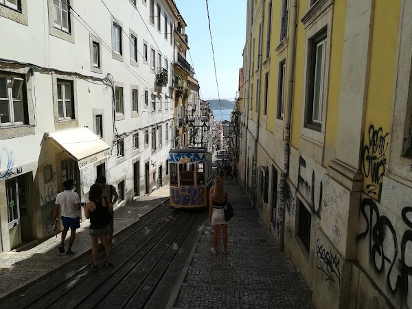 Largo Calhariz