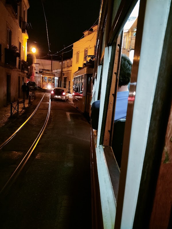 Largo Calhariz 3