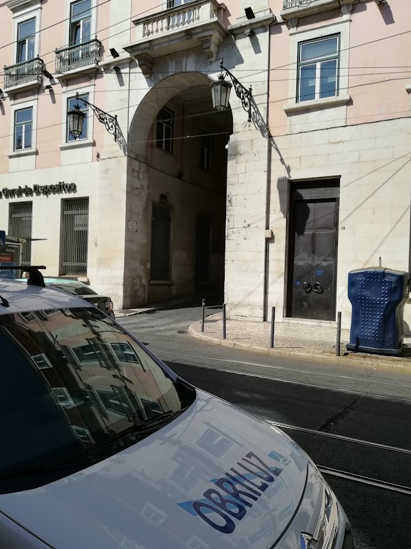 Largo Calhariz 2