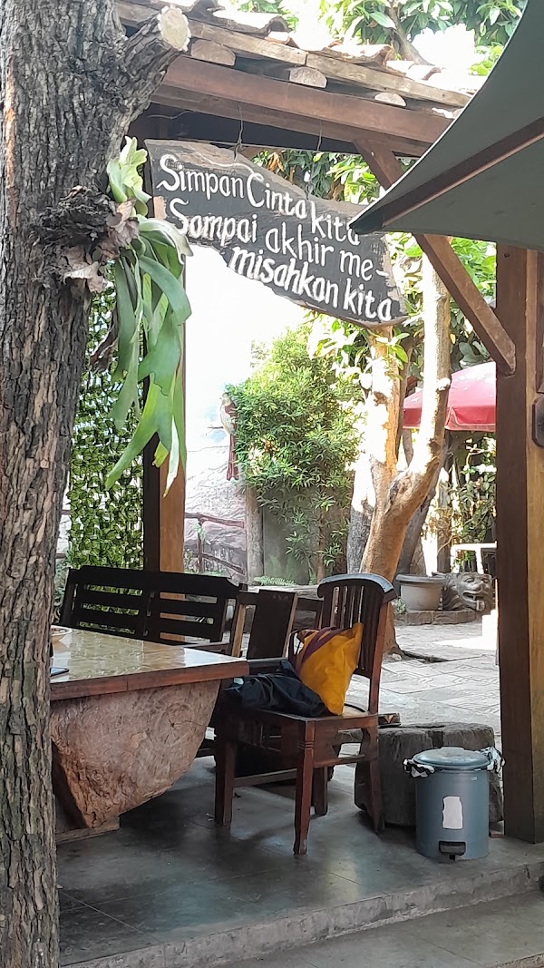 Kedai Den Wir 5