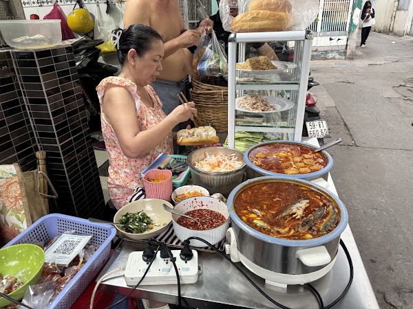 Bánh Mì Oanh 3