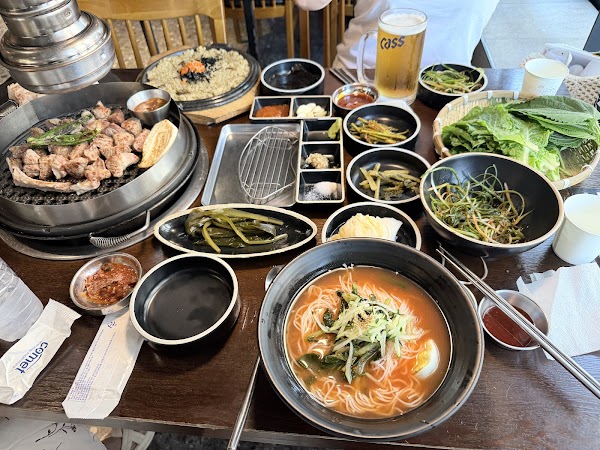 돌담흑돼지 연동본점 2