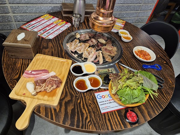 Mongvely 2 Myeongdong Korean BBQ restaurant kbbq Beef All You Can Eat | 焼き肉 焼肉 | 烤肉 l 무한리필 몽블리 명동2호점 4