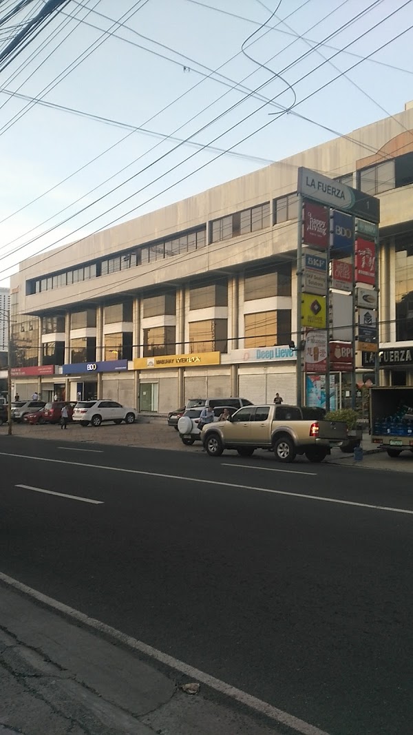 La Fuerza Plaza