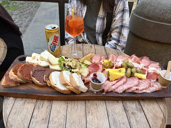 La Prosciutteria Bologna 4