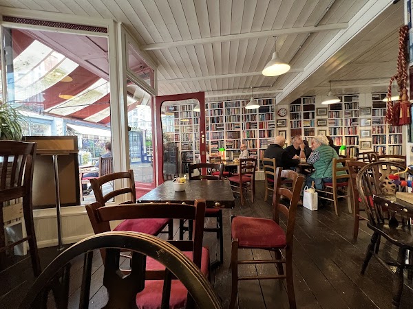 Hanushka Coffee House