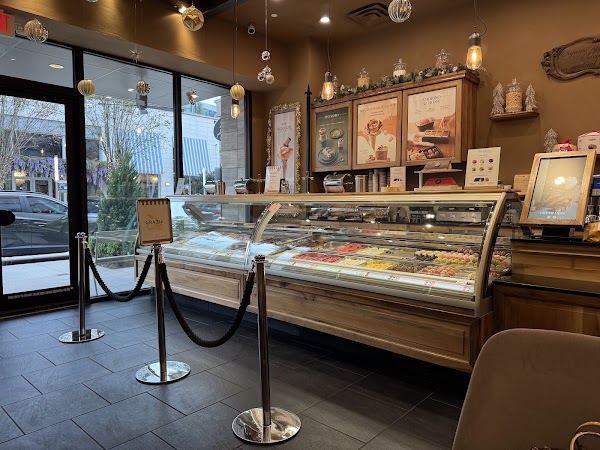 Amorino Gelato River Oaks District 2