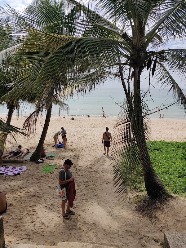 Nai Harn Beach 5