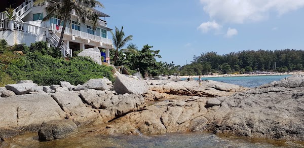 Nai Harn Beach 4