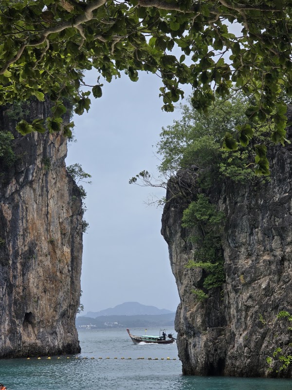 Koh Hong 2