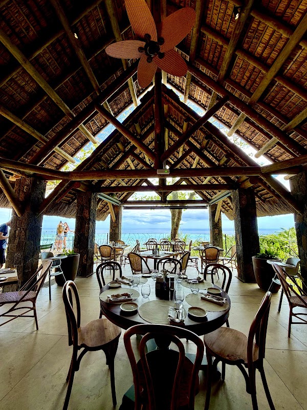 Le Chamarel Restaurant 2