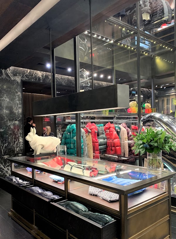 Moncler Paris Faubourg 2